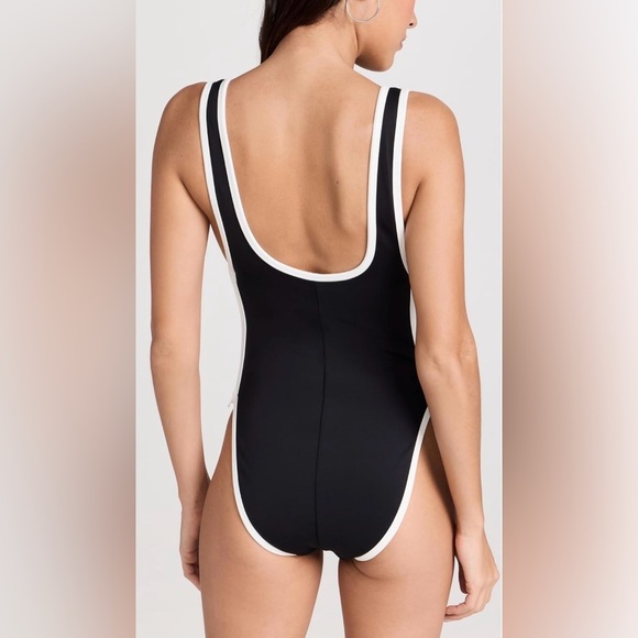 NWT- Good American Varsity Lay Out One Piece - Picture 2 of 7